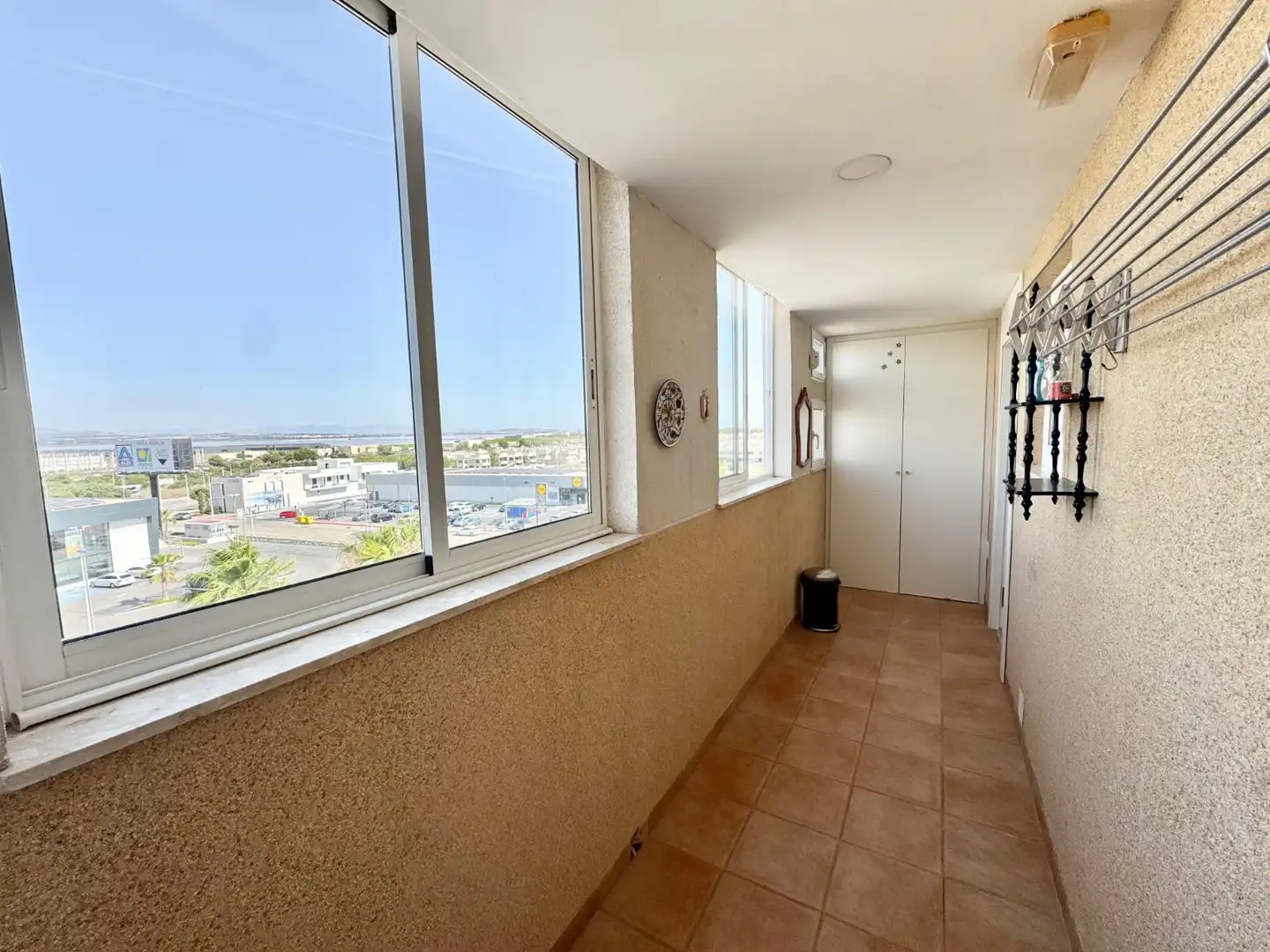 Terrassa de Apartament de lloguer en Torrevieja amb Piscina, Moblat i Rentadora