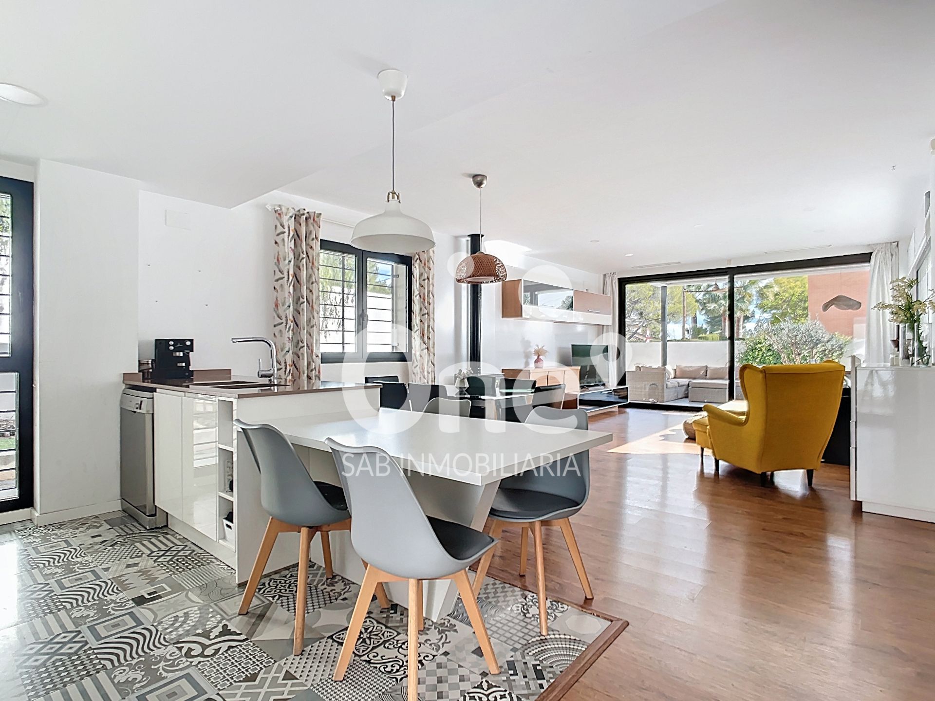 Sala d'estar de Casa o xalet de lloguer en L'Eliana amb Aire condicionat, Calefacció i Jardí privat