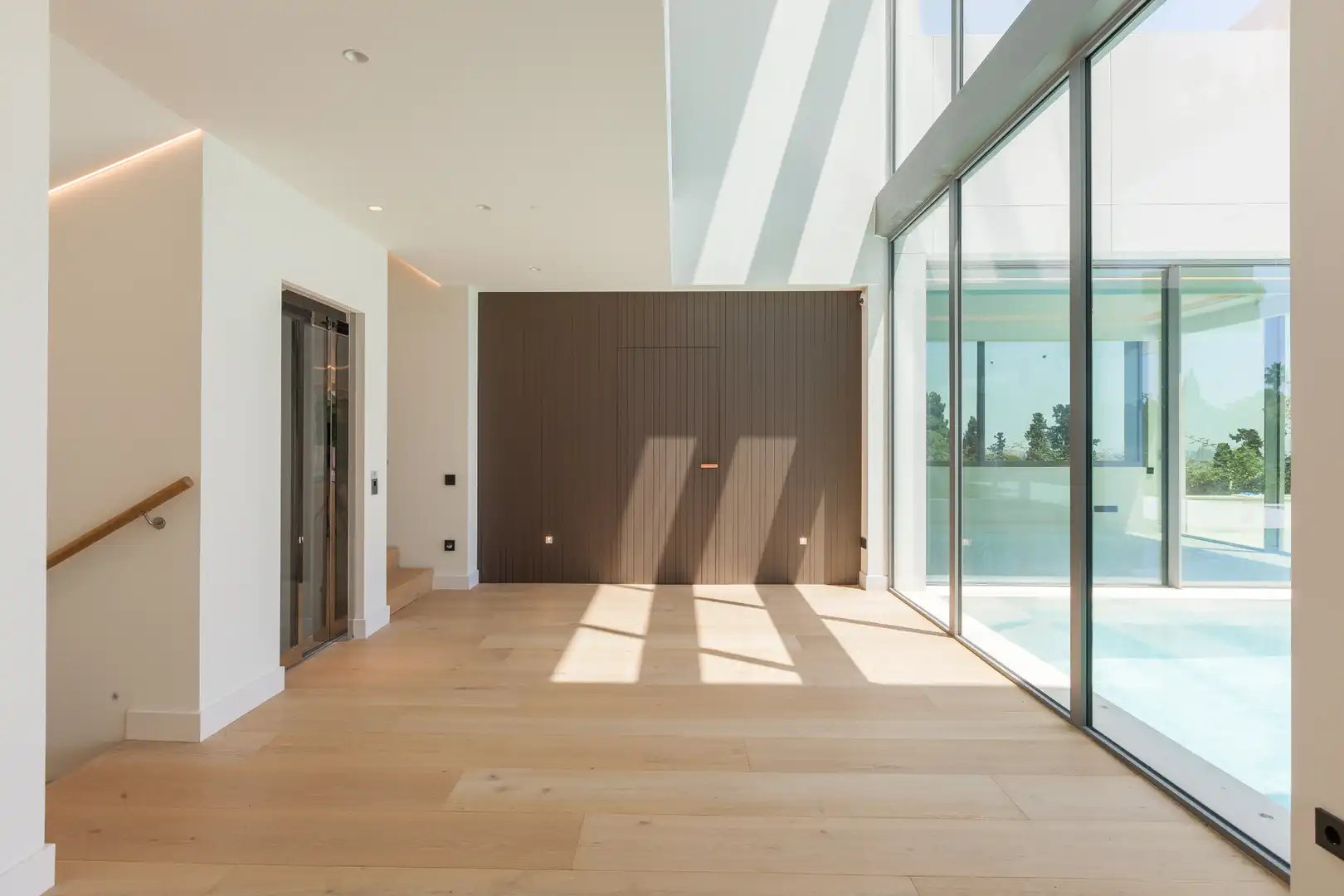 Houses for sale in Barcelona  with Air Conditioner, Heating and Private garden