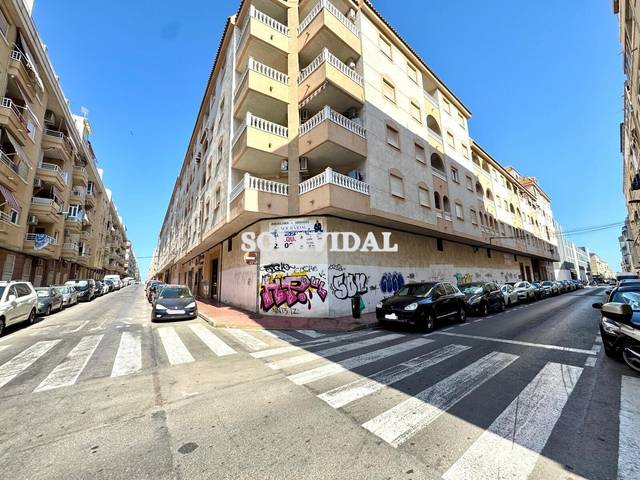 Local comercial en Alquiler en Calle SAN PASCUAL en Antonio Machado
