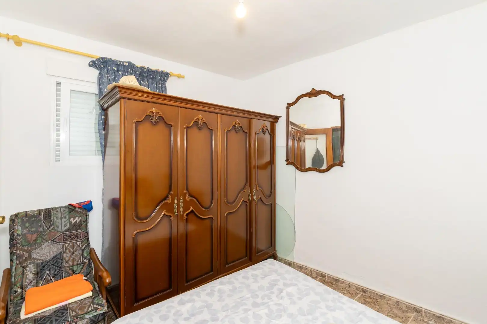 Schlafzimmer von Einfamilien-Reihenhaus zum Verkauf in Salobreña mit Klimaanlage, Heizung und Terrasse