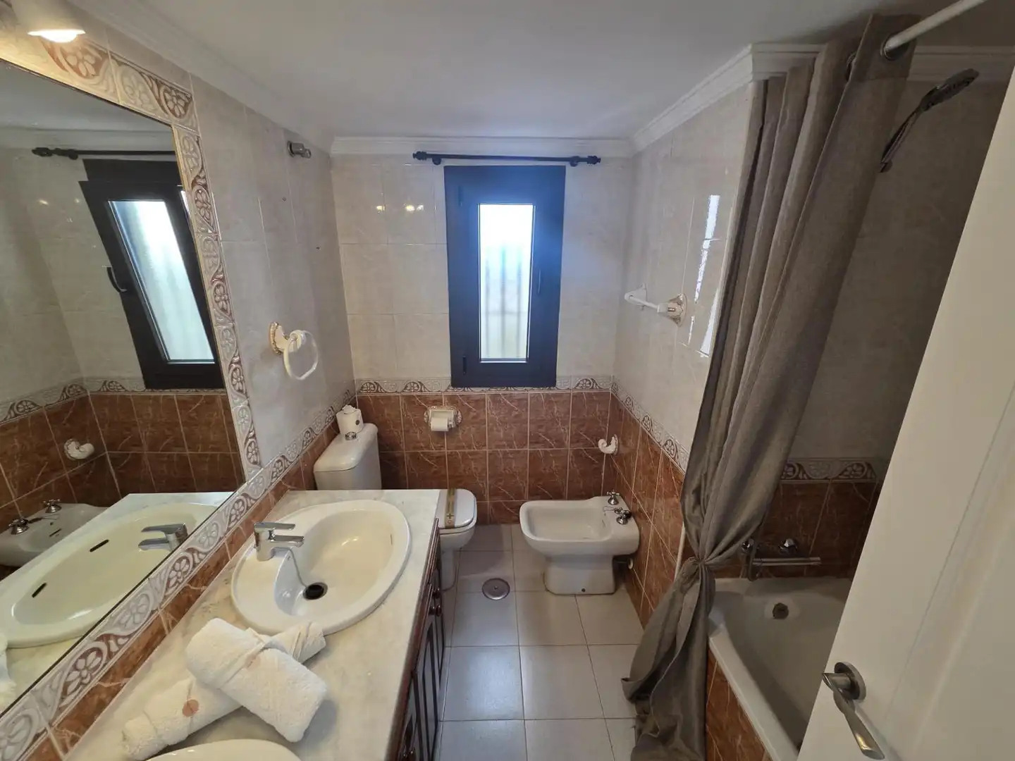 Bathroom of Flat for sale in Fuengirola  with Terrace