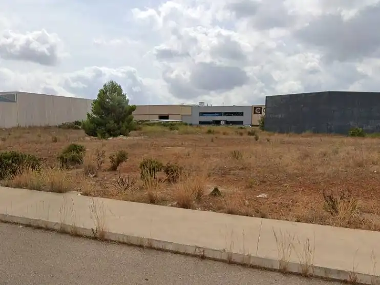 Terreny industrial en venda en Vall d'Alba