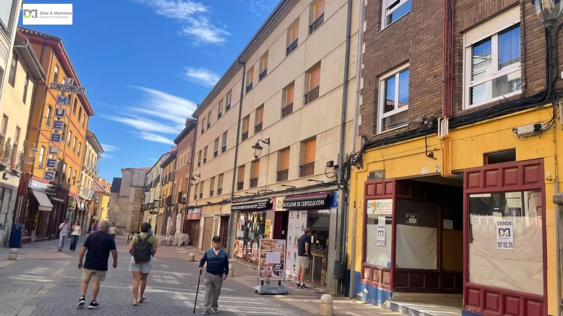 Locale commerciale in vendita a Casco Antiguo