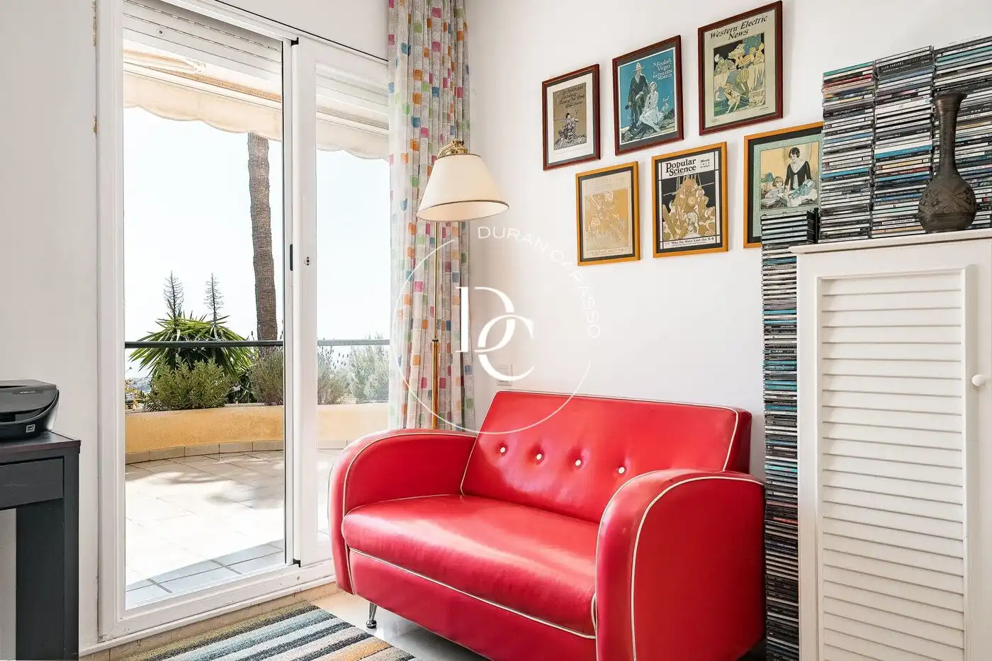 Sala de estar de Casa o chalet en venta en Sitges con Aire acondicionado, Calefacción y Jardín privado