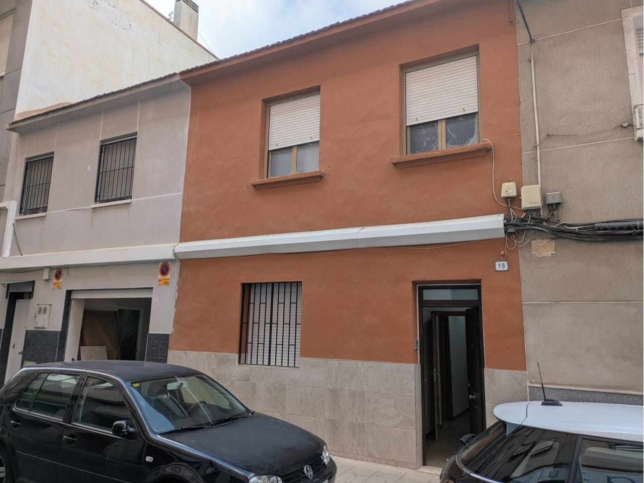 Vista exterior de Casa o xalet en venda en Elda amb Jardí privat