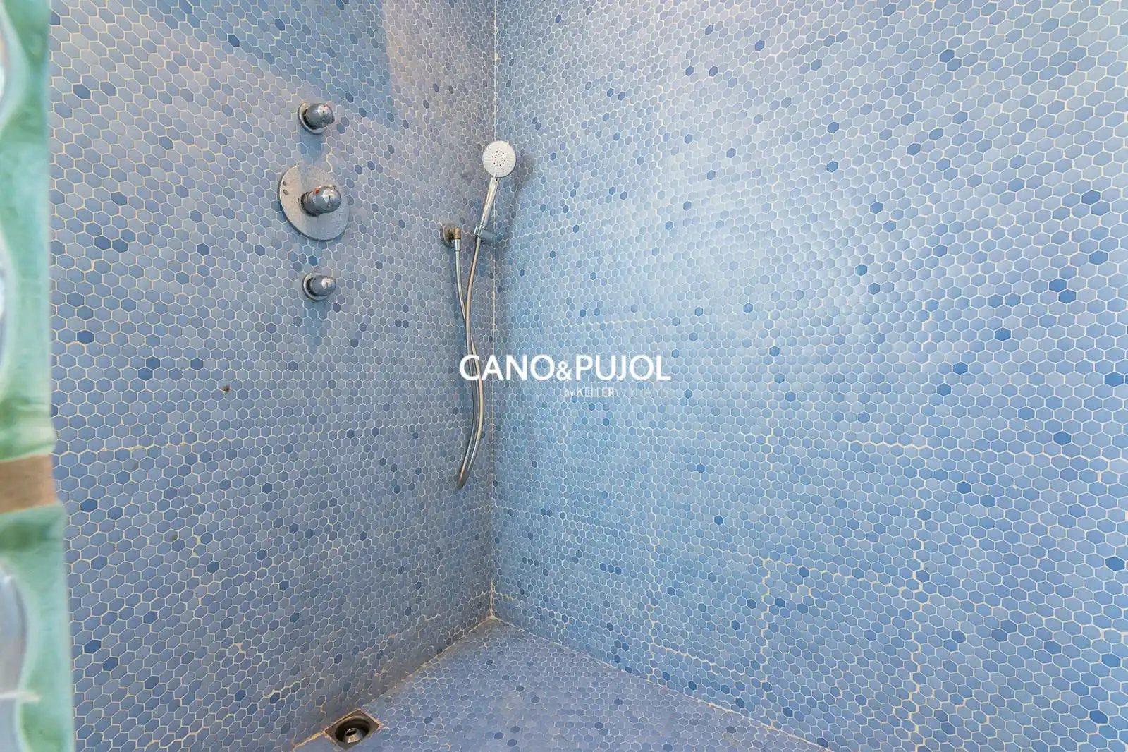 Bathroom of Houses for sale in Sant Cugat del Vallès  with Air Conditioner, Terrace and Swimming Pool