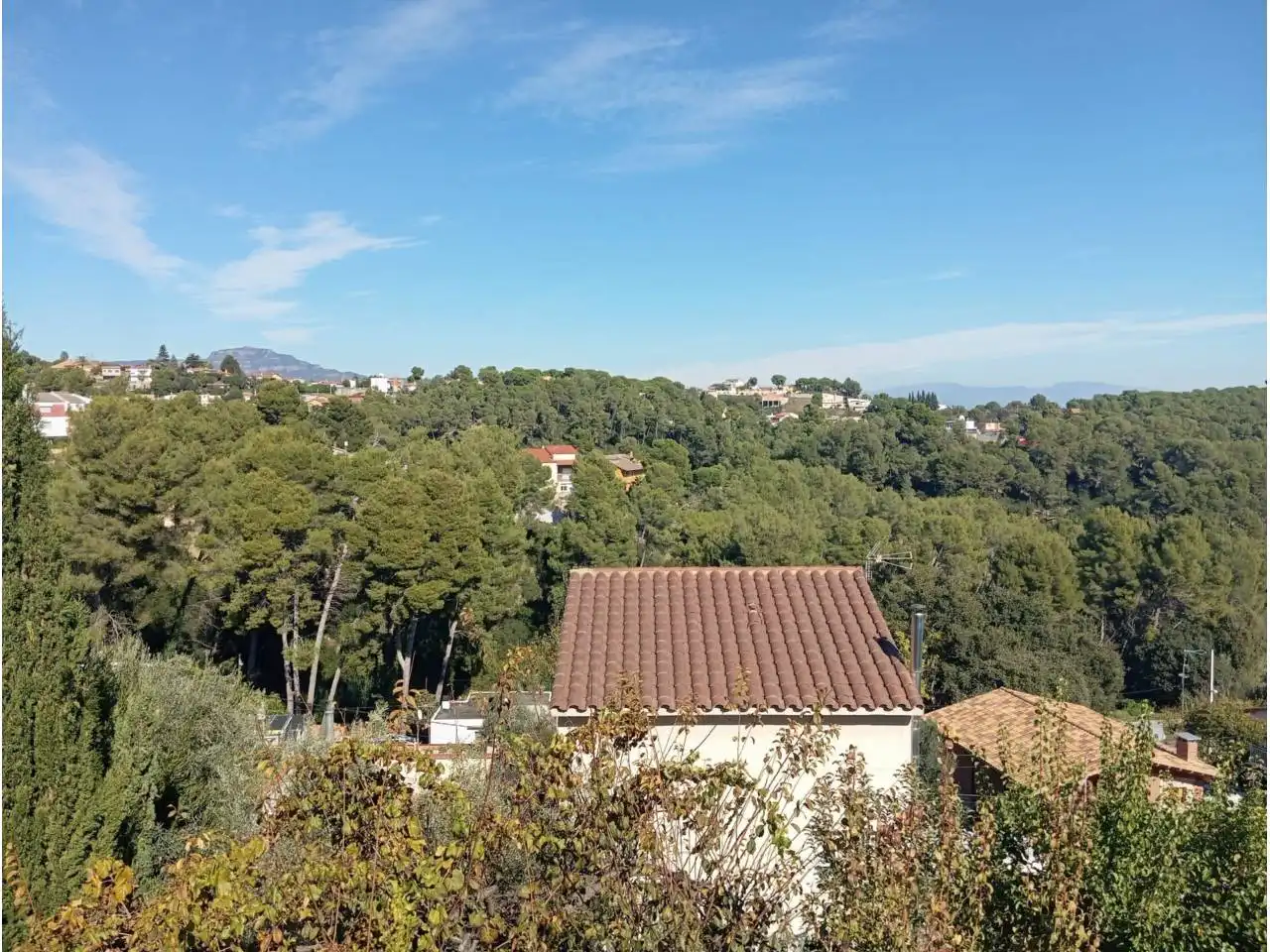 Vista exterior de Casa o xalet en venda en Rubí amb Calefacció, Jardí privat i Terrassa
