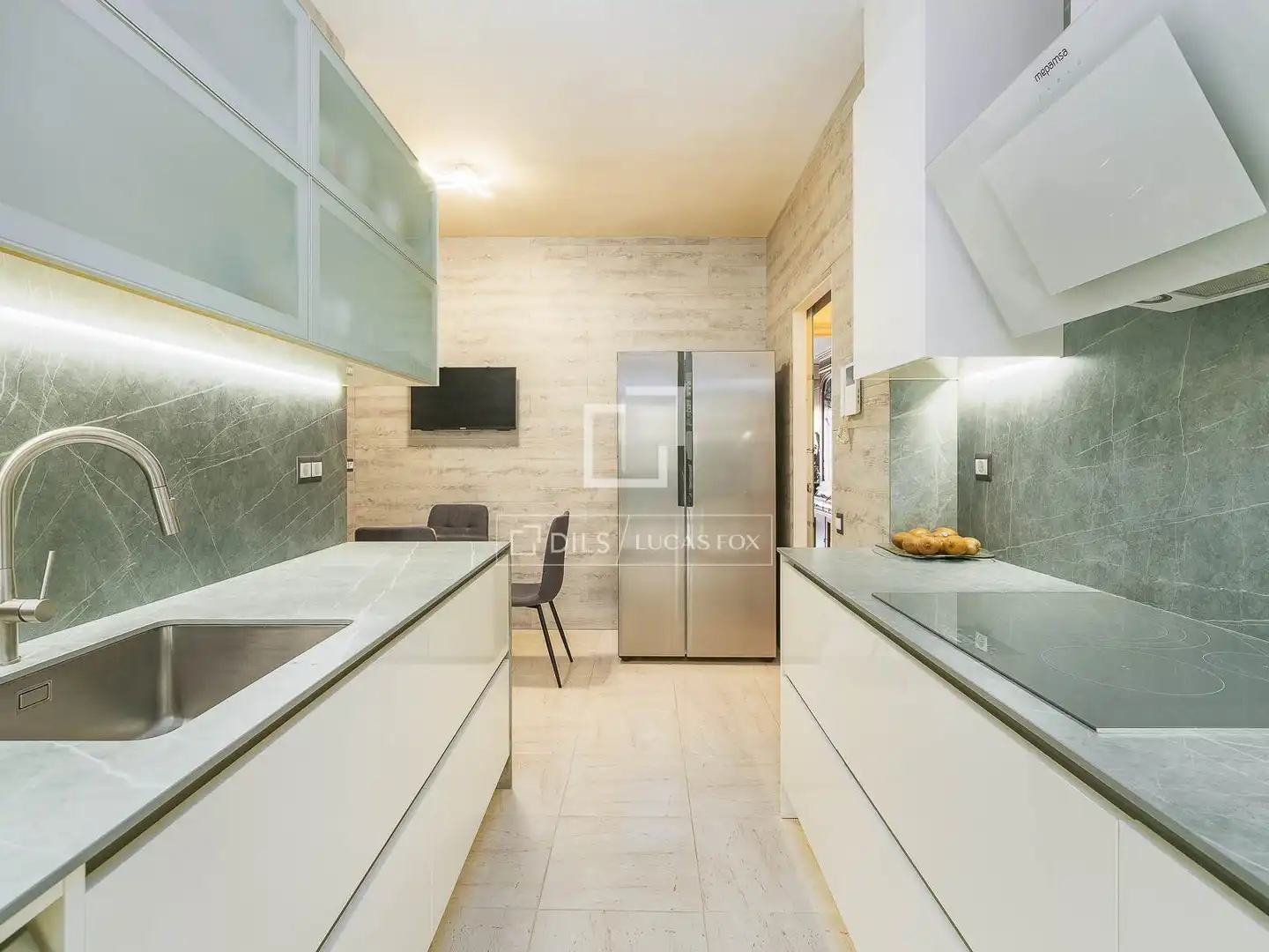 Cuina de Àtic en venda en Barcelona amb Aire condicionat, Terrassa i Balcó