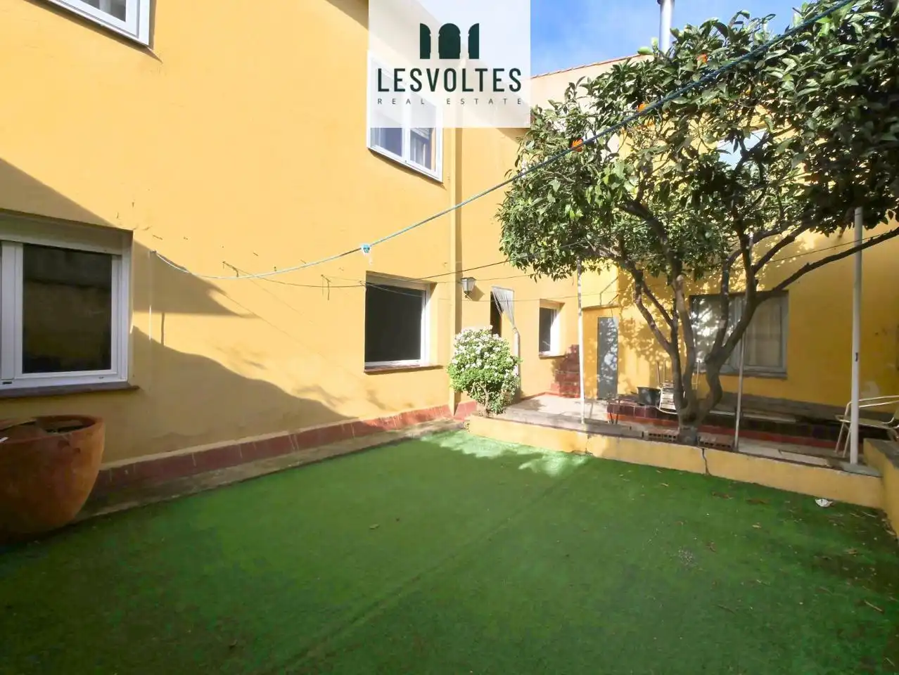 Außenansicht von Erdgeschoss zum Verkauf in Begur mit Heizung und Abstellraum