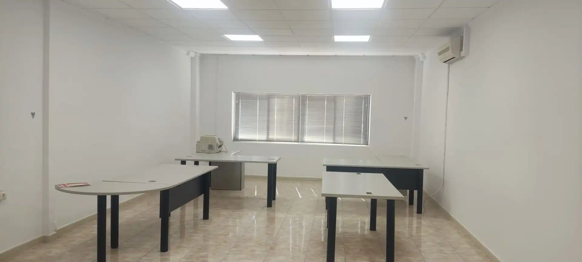 Oficina de alquiler en Totana con Aire acondicionado, Calefacción y Trastero