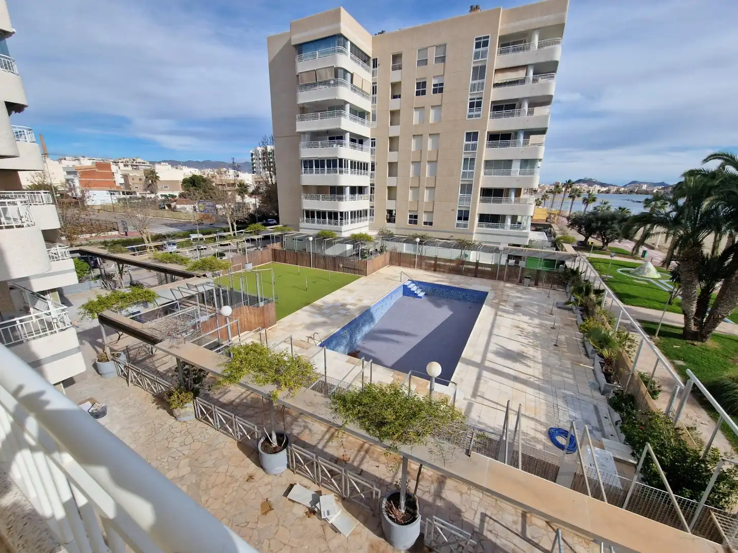 Piscina de Piso de alquiler en Águilas con Balcón y Piscina comunitaria