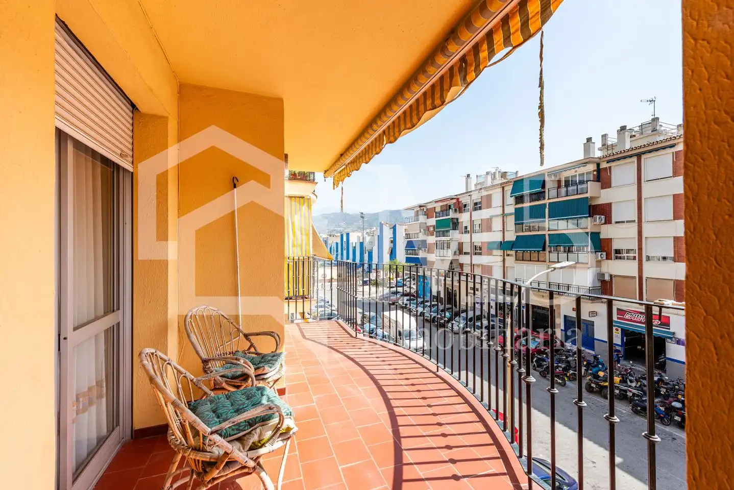 Vista exterior de Pis en venda en Vélez-Málaga amb Terrassa i Moblat