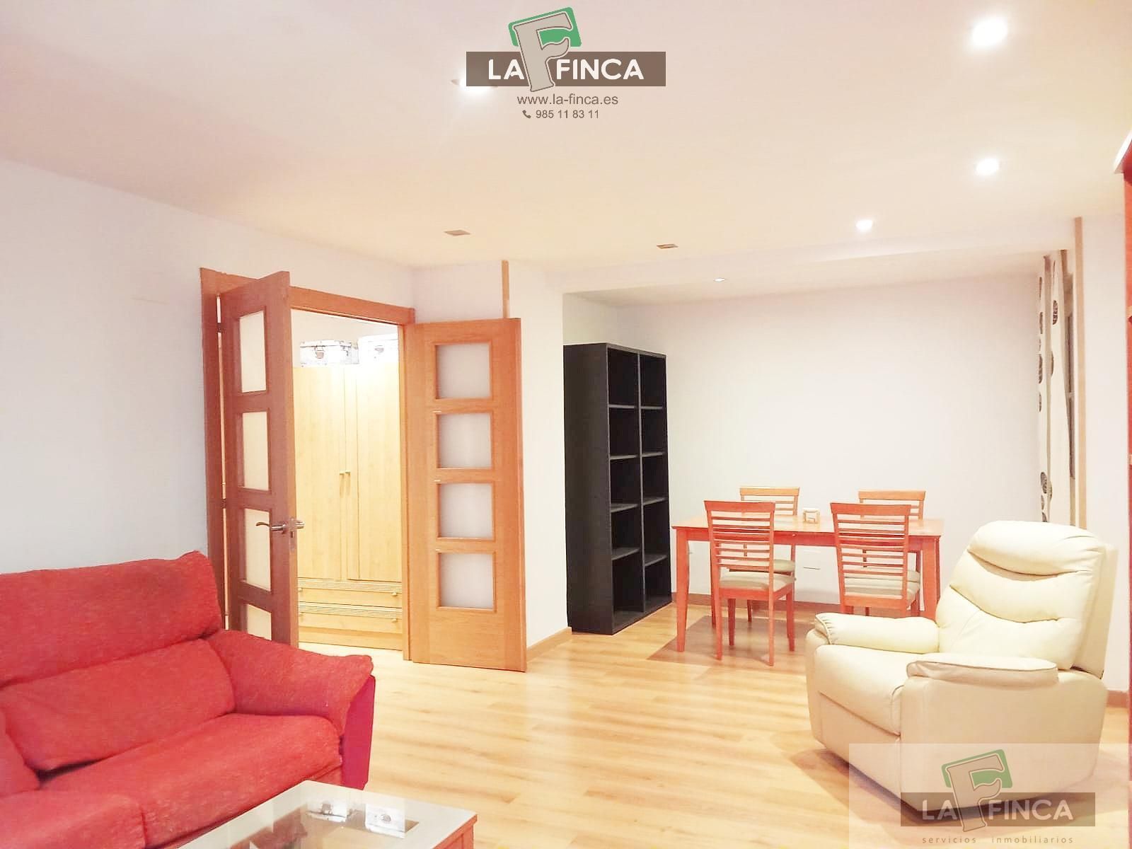 Sala d'estar de Pis en venda en Gijón  amb Calefacció