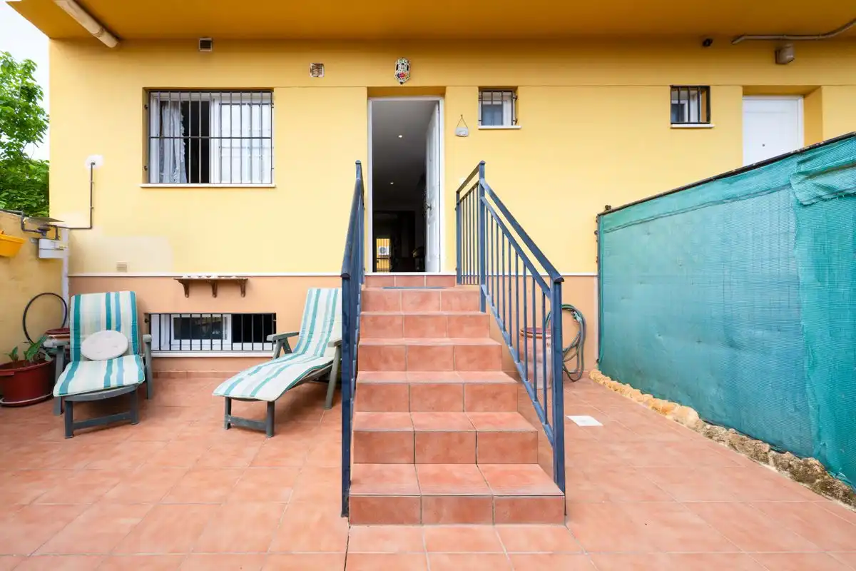 Terraza de Casa adosada en venta en Espartinas con Calefacción y Amueblado