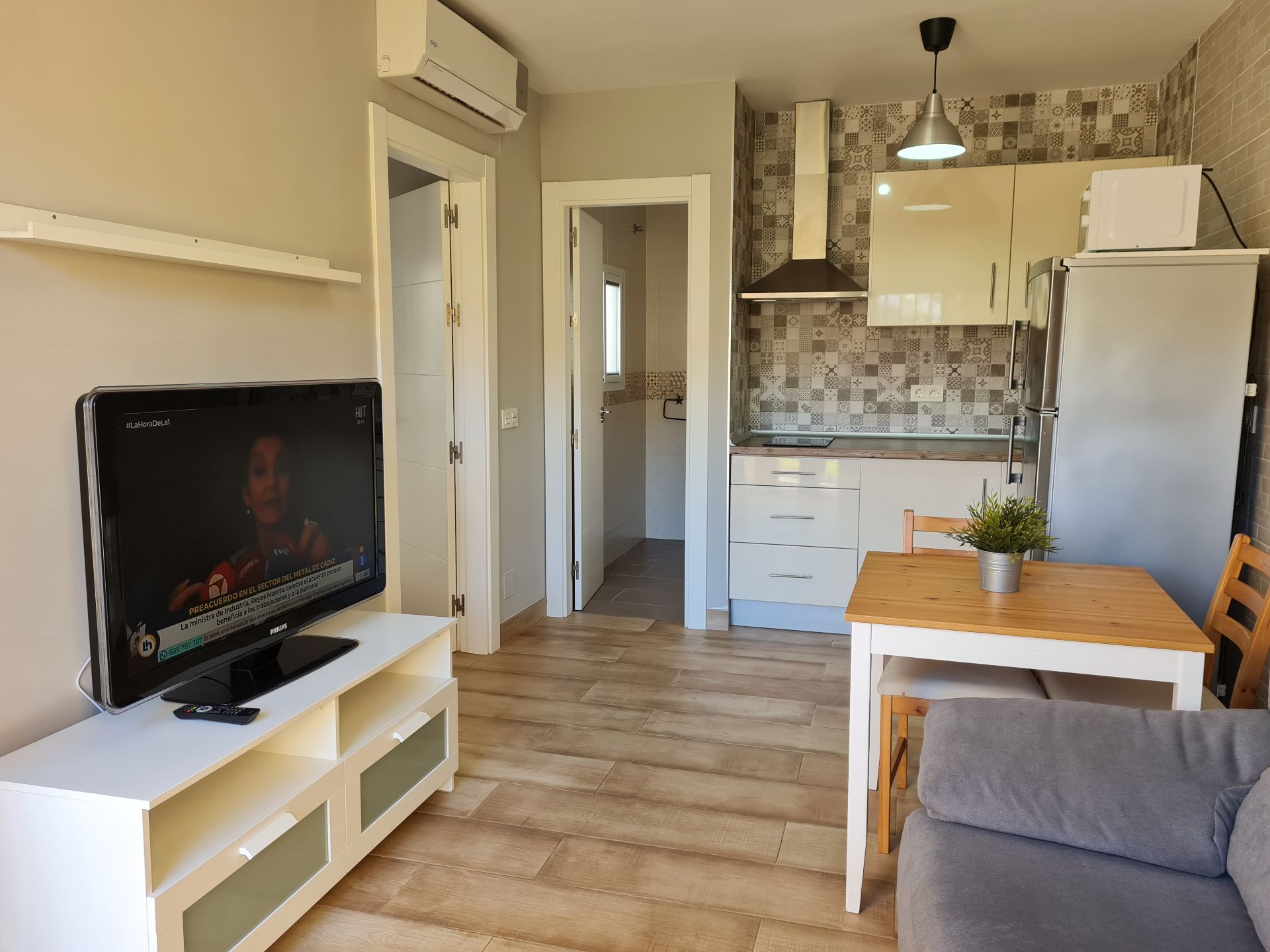 Cuina de Apartament de lloguer en Málaga Capital amb Aire condicionat, Jardí privat i Terrassa
