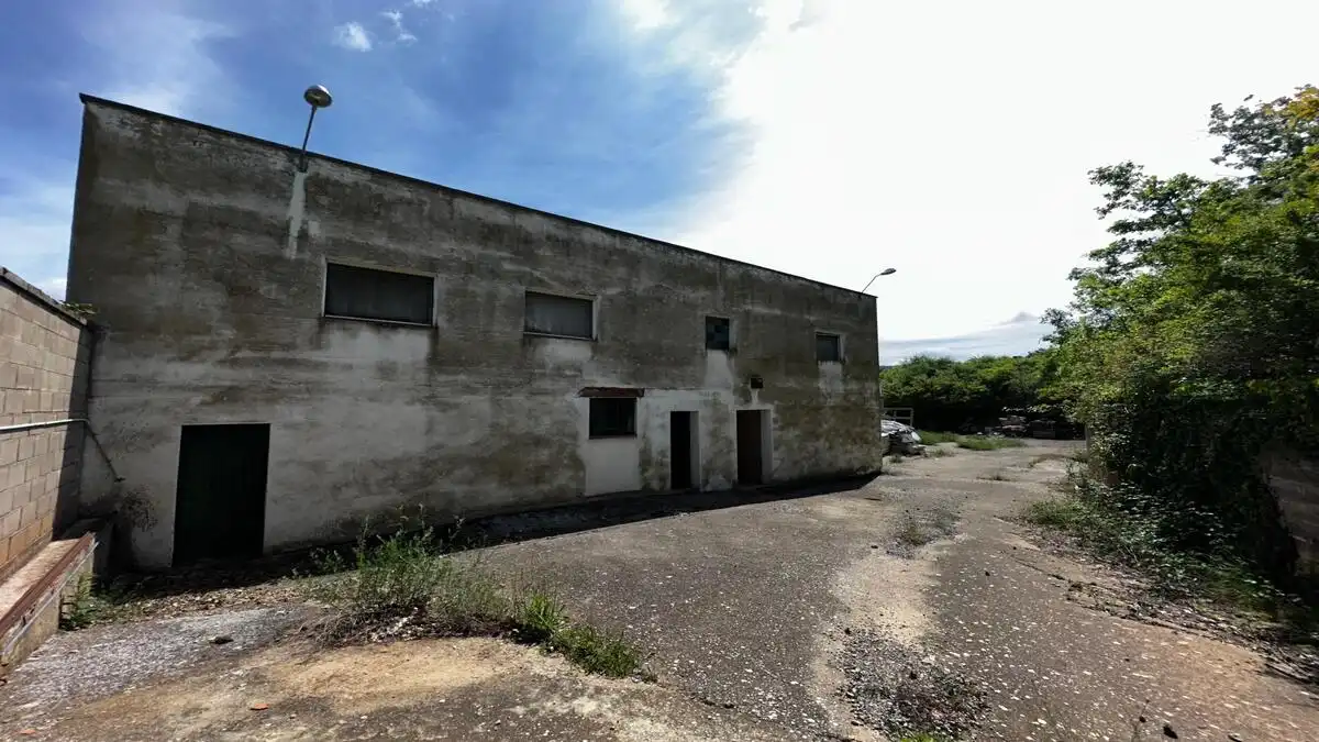 Exterior view of Industrial buildings for sale in L'Estany