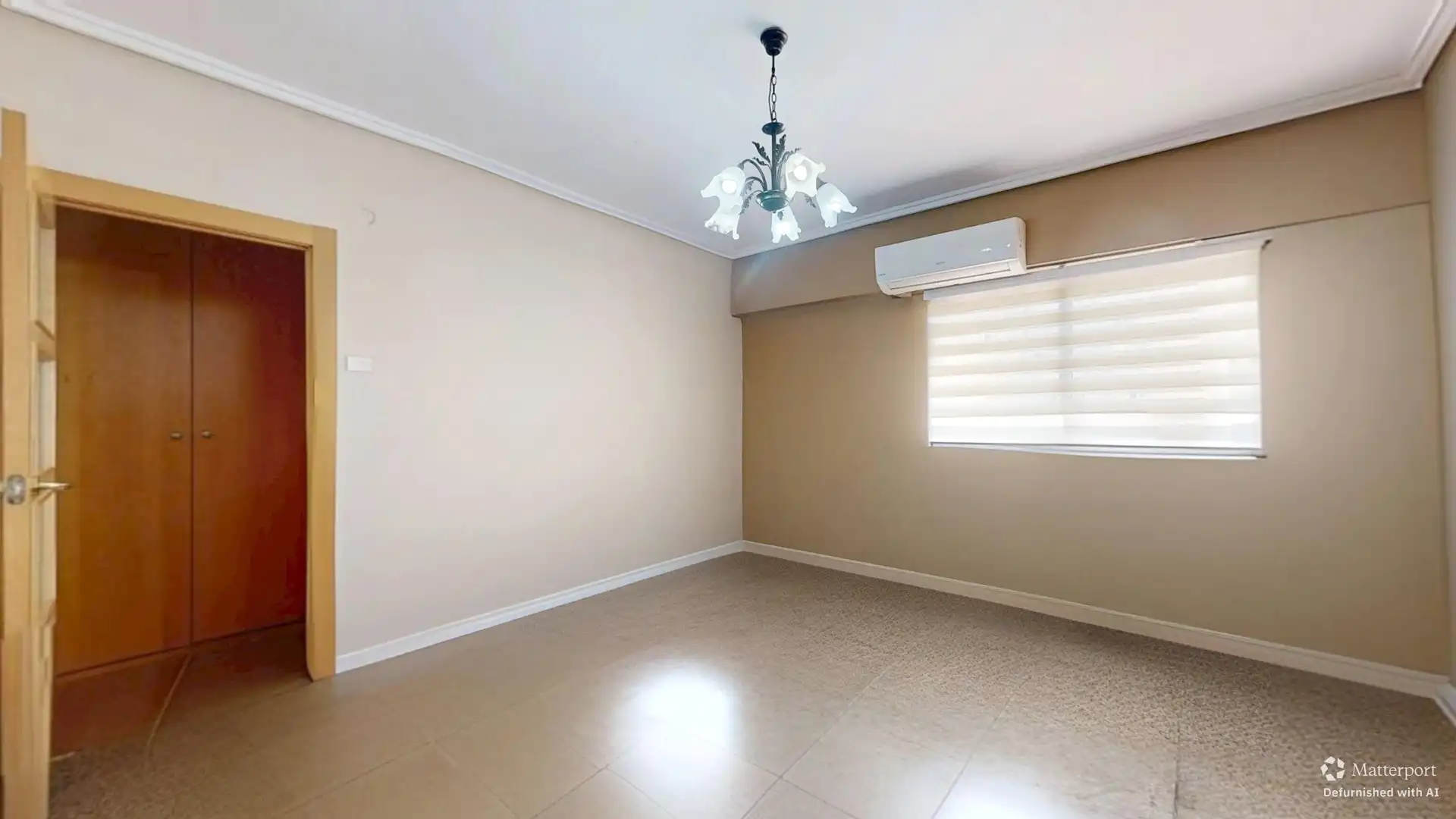 Habitación de Piso en venta en Valencia con Calefacción y Balcón