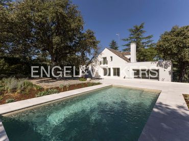 House with pool for sale in Ciudalcampo