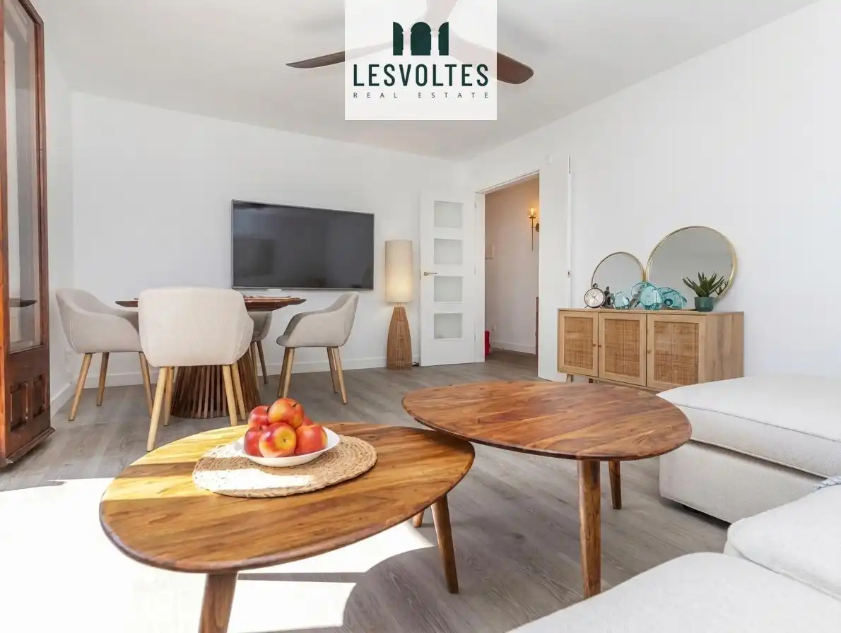 Sala de estar de Apartamento de alquiler en Calonge i Sant Antoni con Aire acondicionado, Parquet y Amueblado