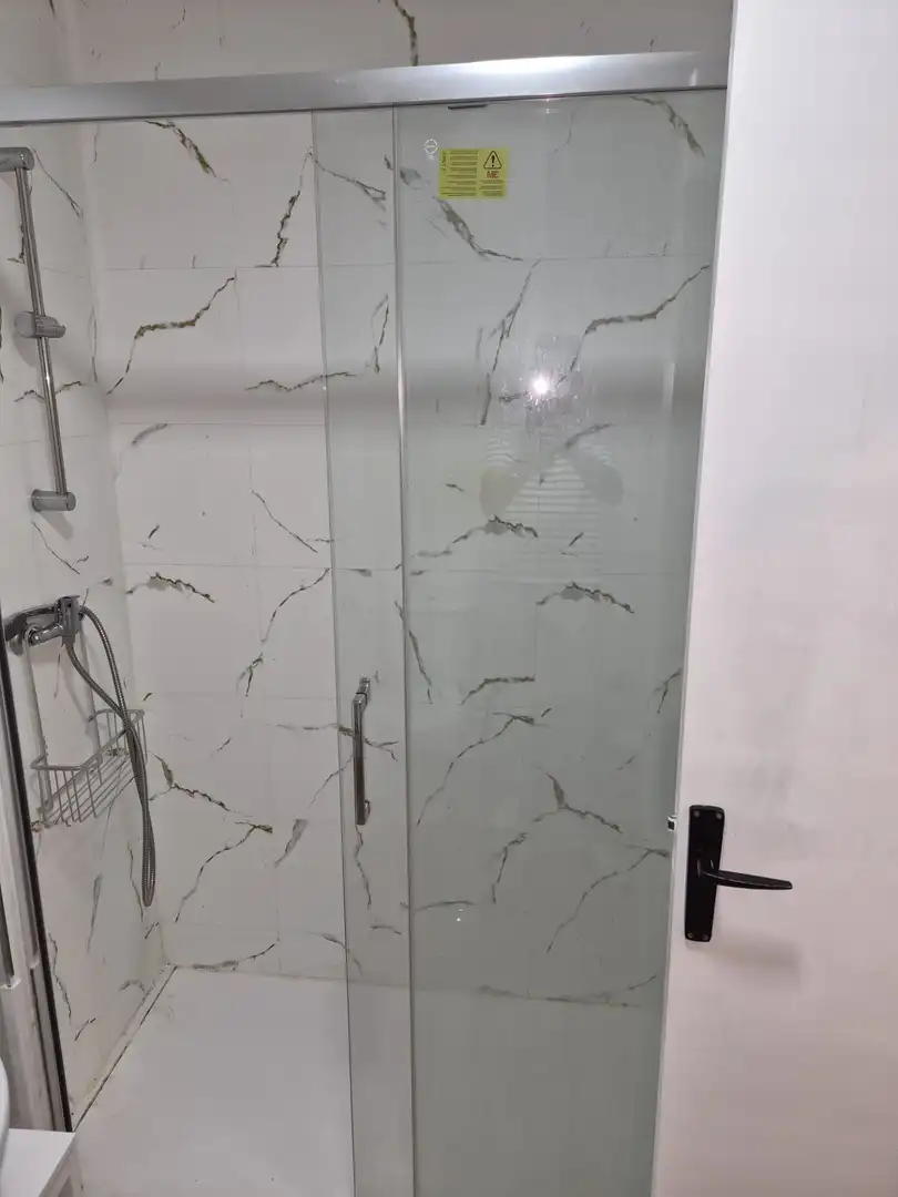 Badezimmer von Wohnung zur Miete in Santiago de Compostela  mit Heizung, Terrasse und Möbliert