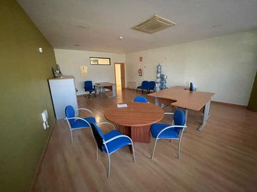 Ufficio con ascensore in vendita a Los Barrios