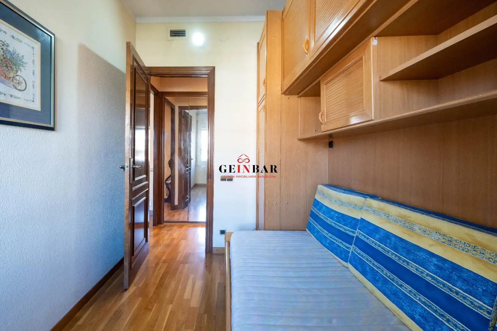 Schlafzimmer von Wohnung zum Verkauf in Barcelona mit Klimaanlage, Heizung und Privatgarten