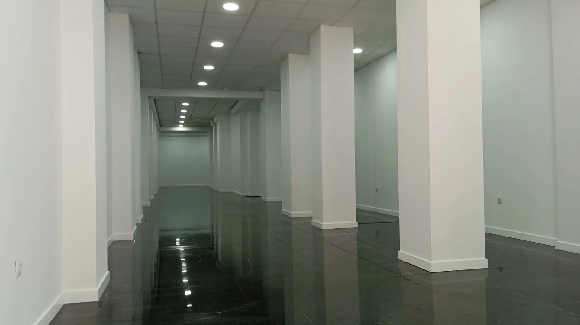 Business premises to rent in Carrer de Salamanca, imagen 2