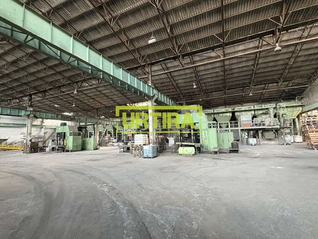 Nau industrial en venda en Aia