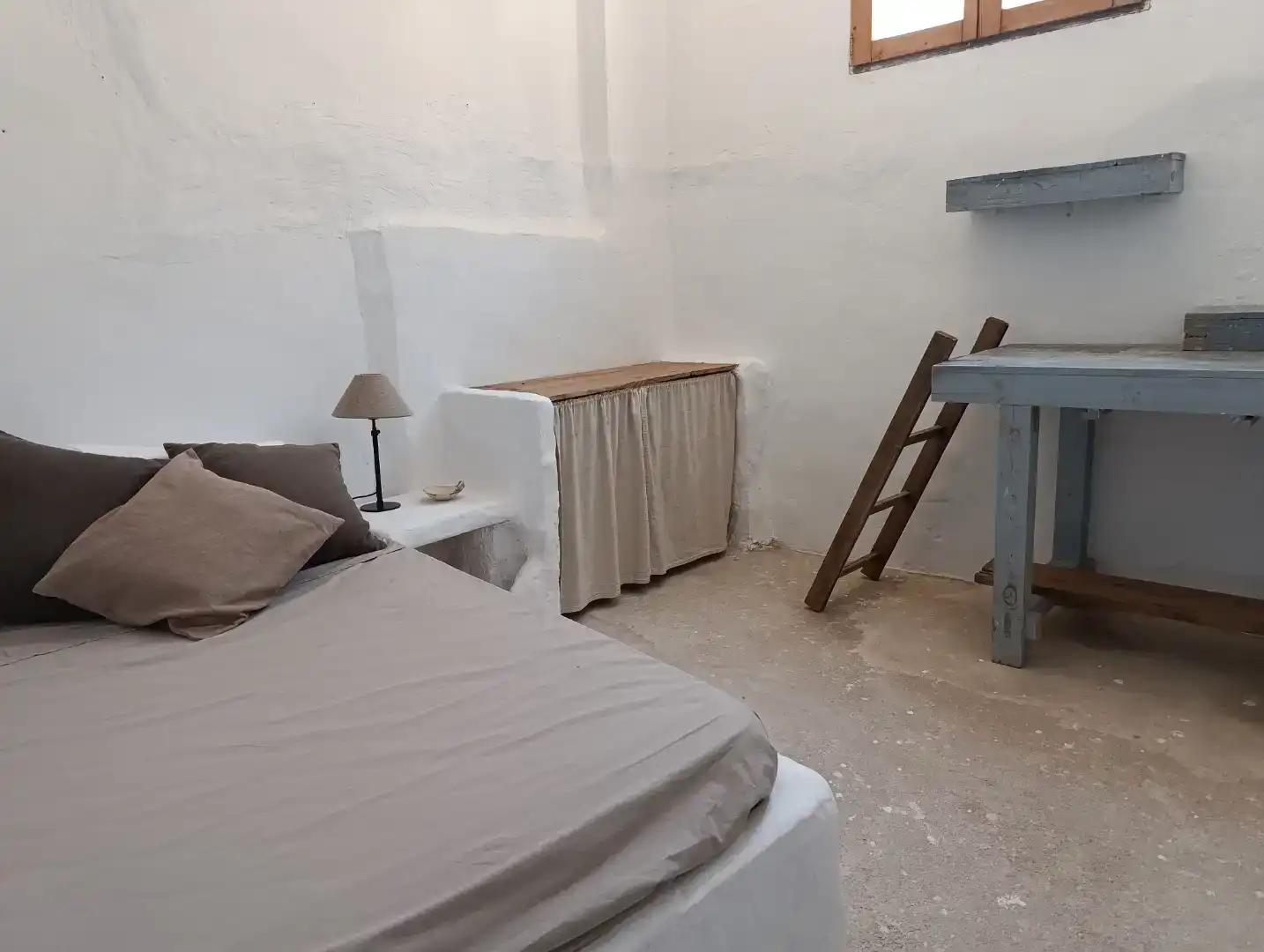Dormitori de Finca rústica de lloguer en Albalate del Arzobispo amb Traster, Moblat i Forn