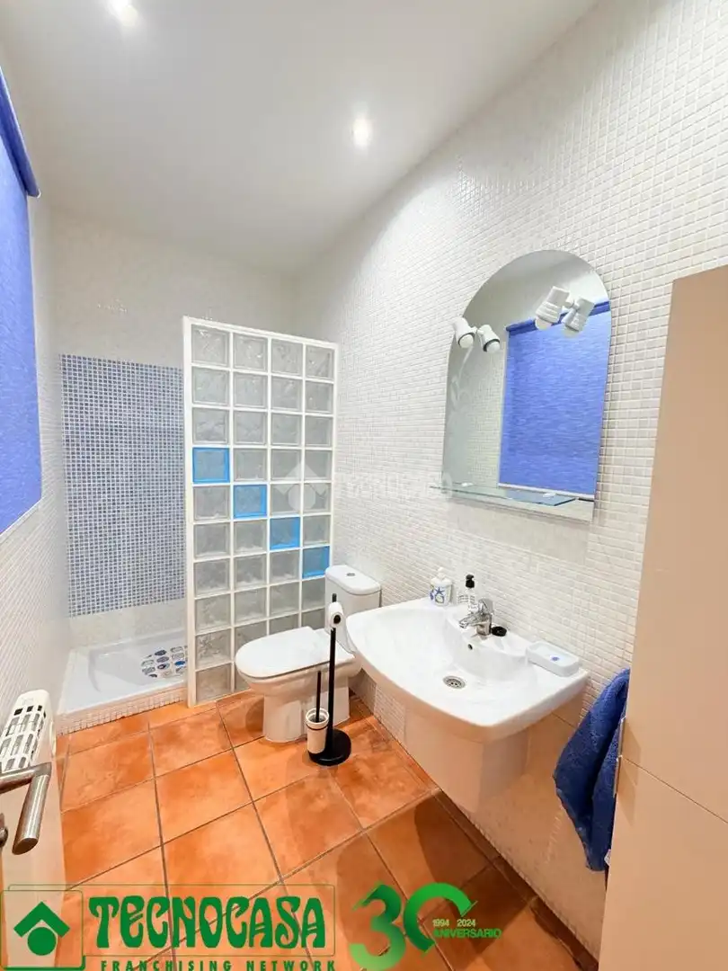 Baño de Casa adosada en venta en Burujón con Aire acondicionado, Calefacción y Terraza