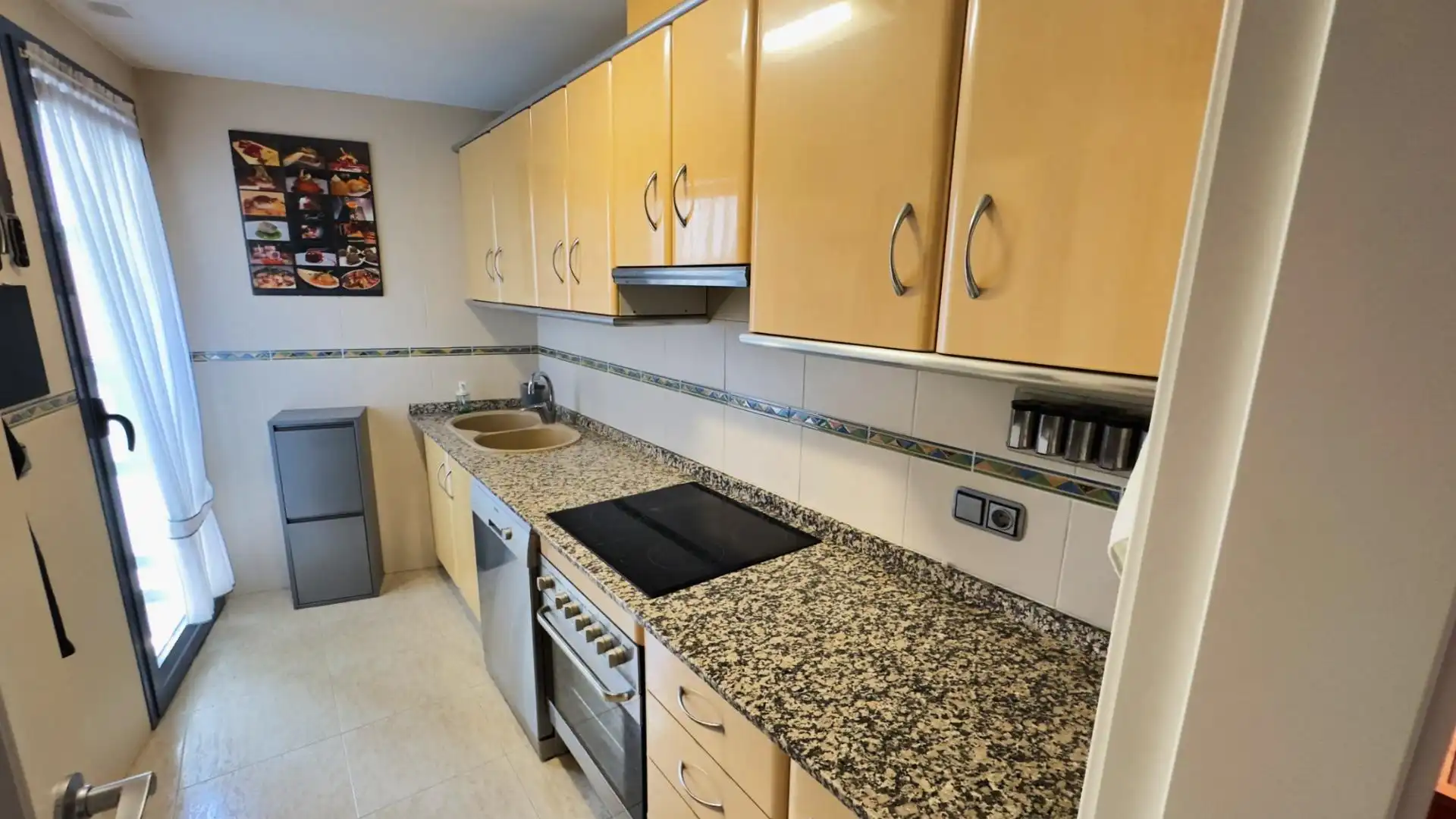 Kitchen of Flat for sale in Benidorm  with Air Conditioner, Furnished and Community pool