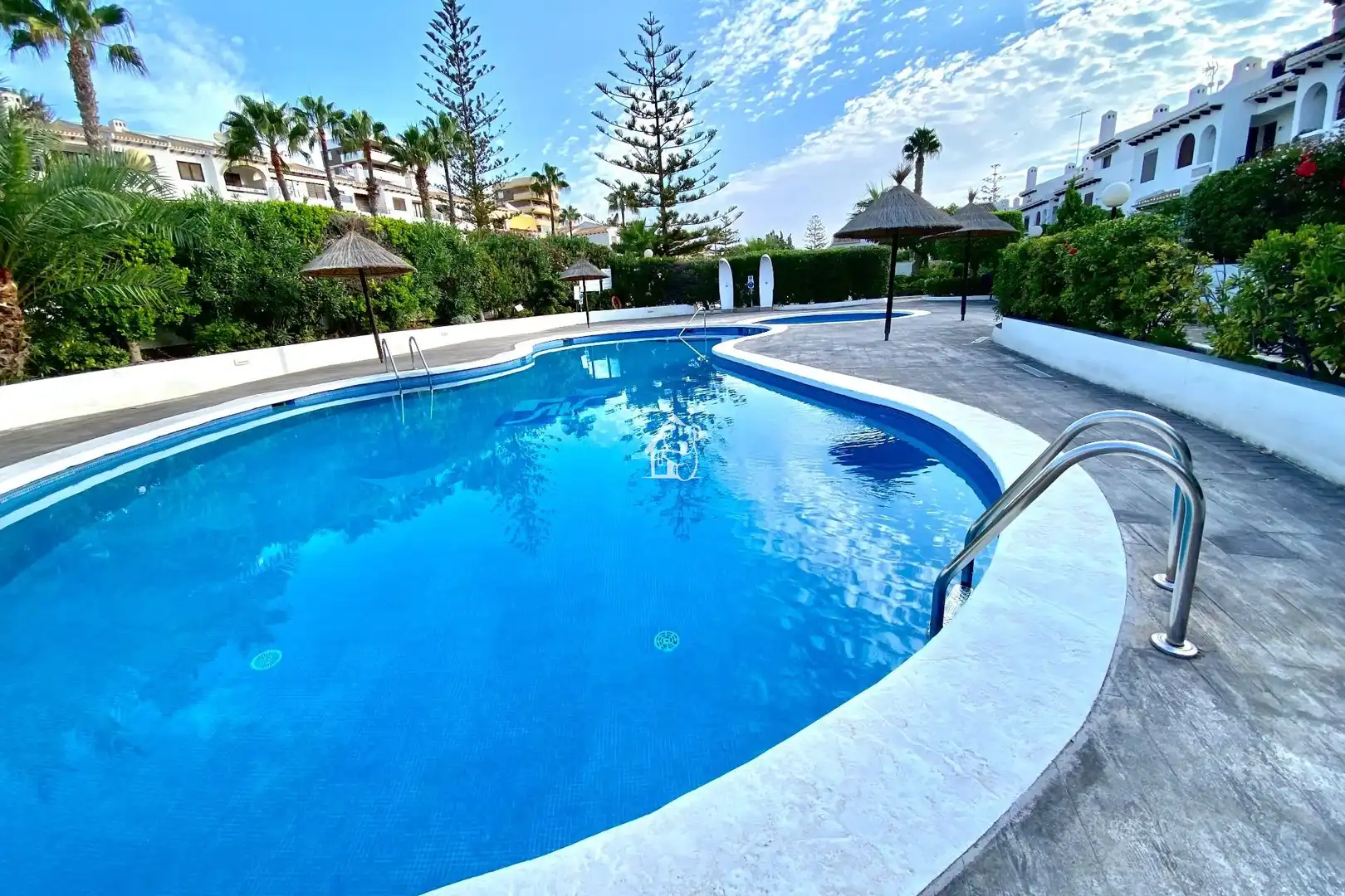 Swimming pool of Flat for rent in Orihuela  with Air Conditioner, Terrace and Swimming Pool