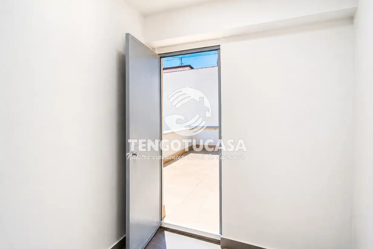 Wohnung zum Verkauf in Madrid mit Klimaanlage, Heizung und Terrasse