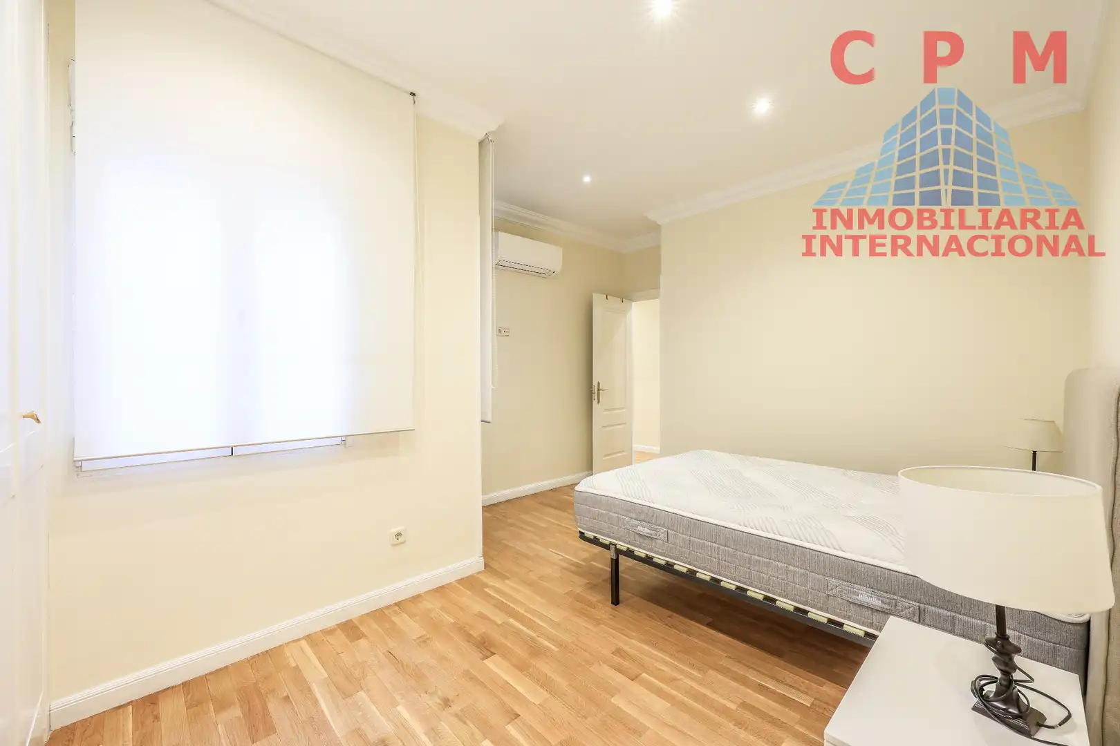 Bedroom of Flat for rent in Madrid  with Air Conditioner, Heating and Parquet flooring