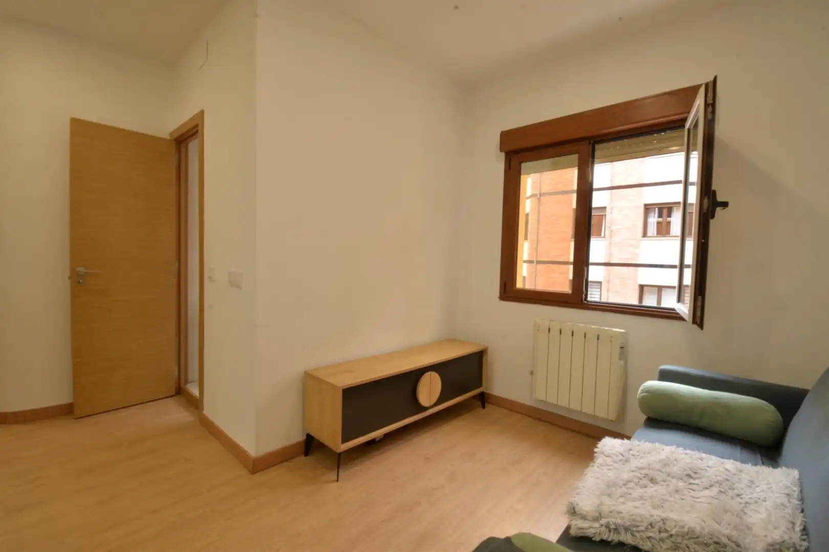 Bedroom of Flat for sale in Oviedo 