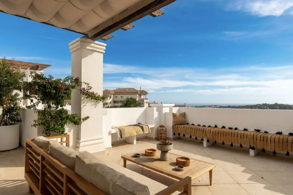 Terrasse von Maisonette zur Miete in Marbella mit Klimaanlage, Terrasse und Abstellraum