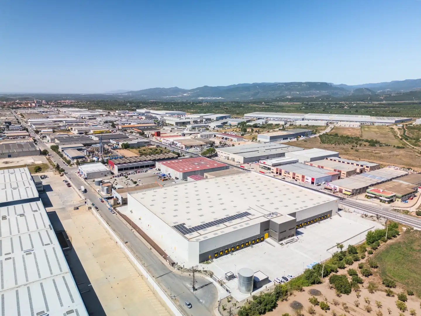 Vista exterior de Nave industrial de alquiler en Valls con Calefacción