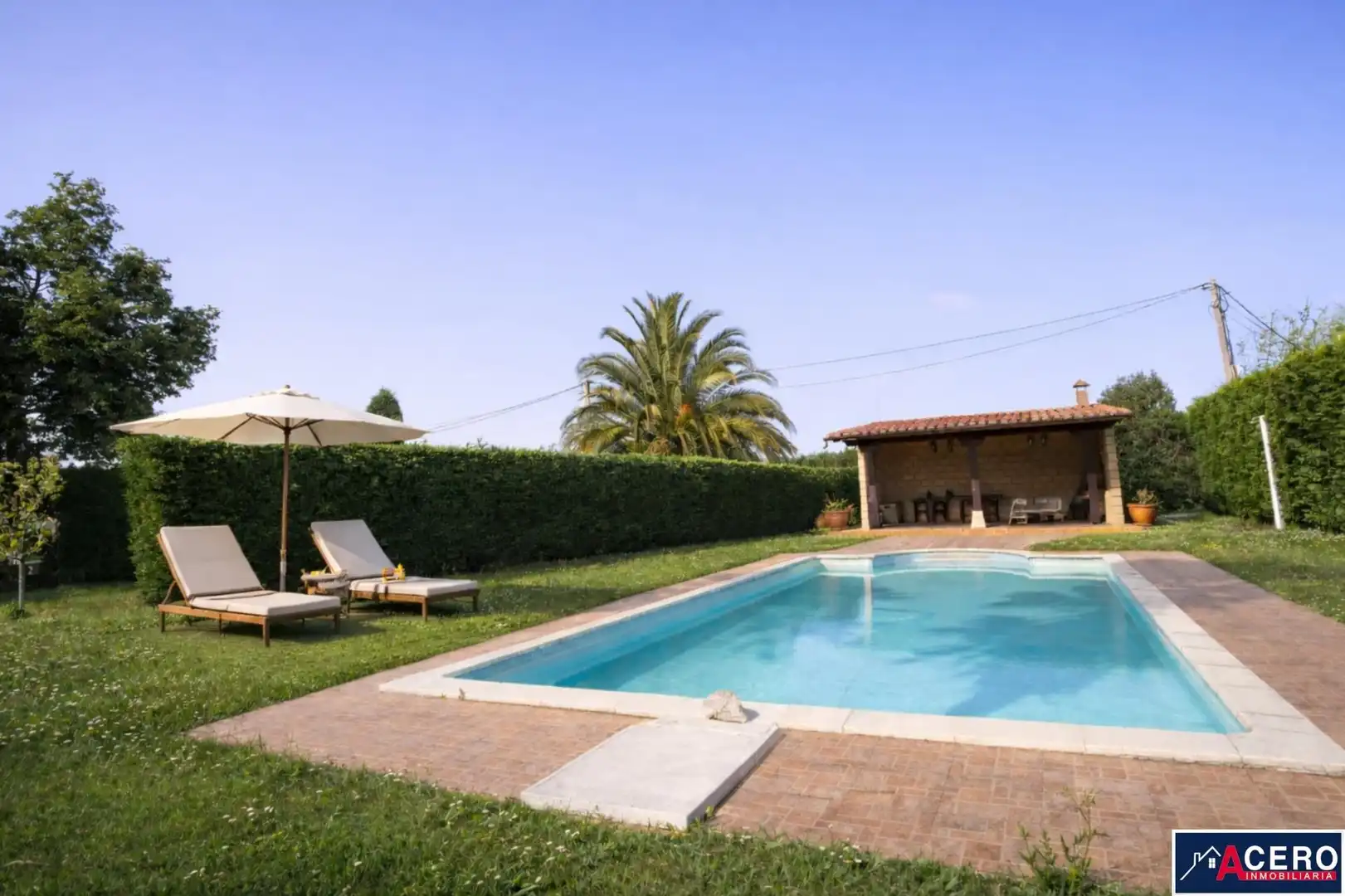 Piscina de Casa o chalet en venta en Camargo con Jardín privado, Parquet y Piscina