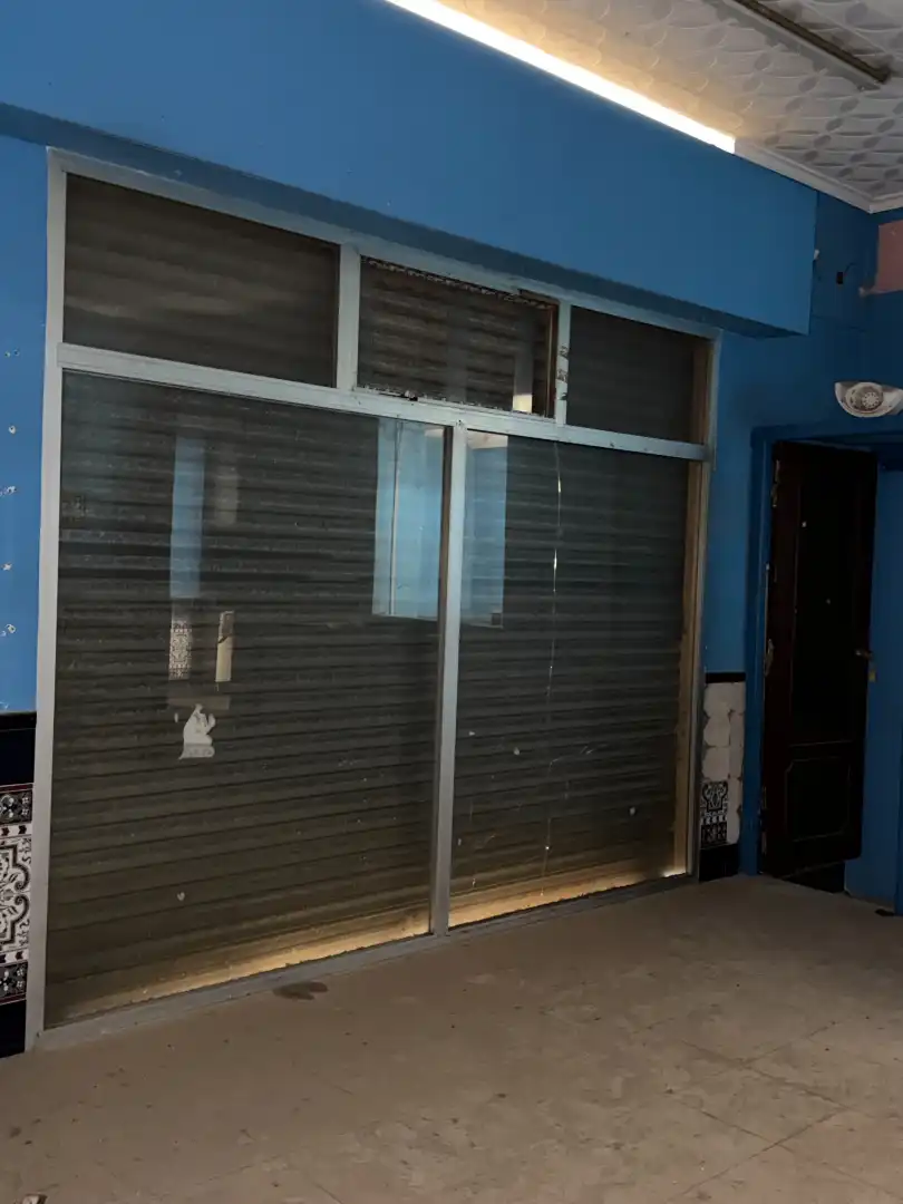 Vista exterior de Local en venta en Murcia