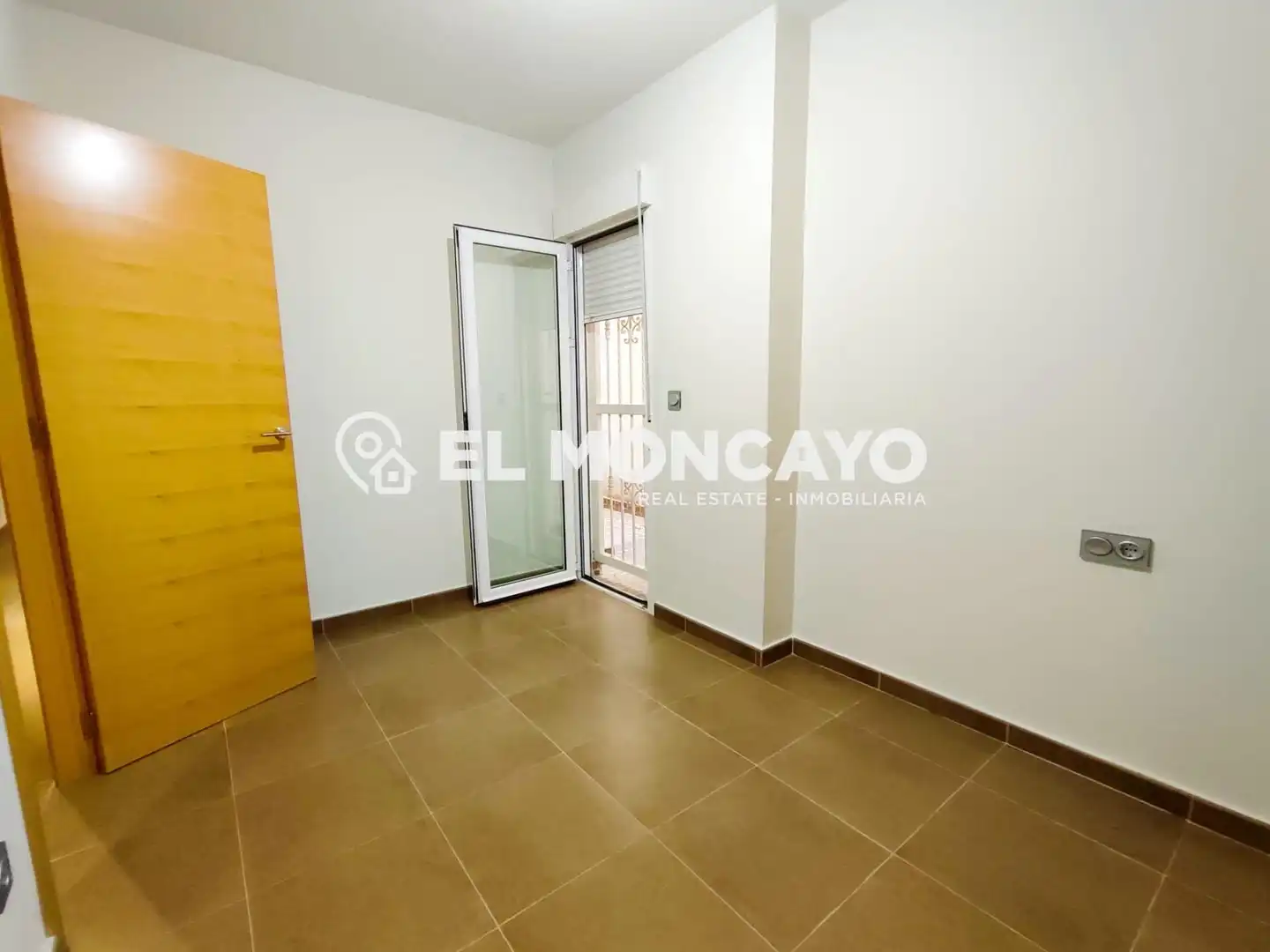 Apartments for sale in Almoradí  with Air Conditioner, Heating and Furnished
