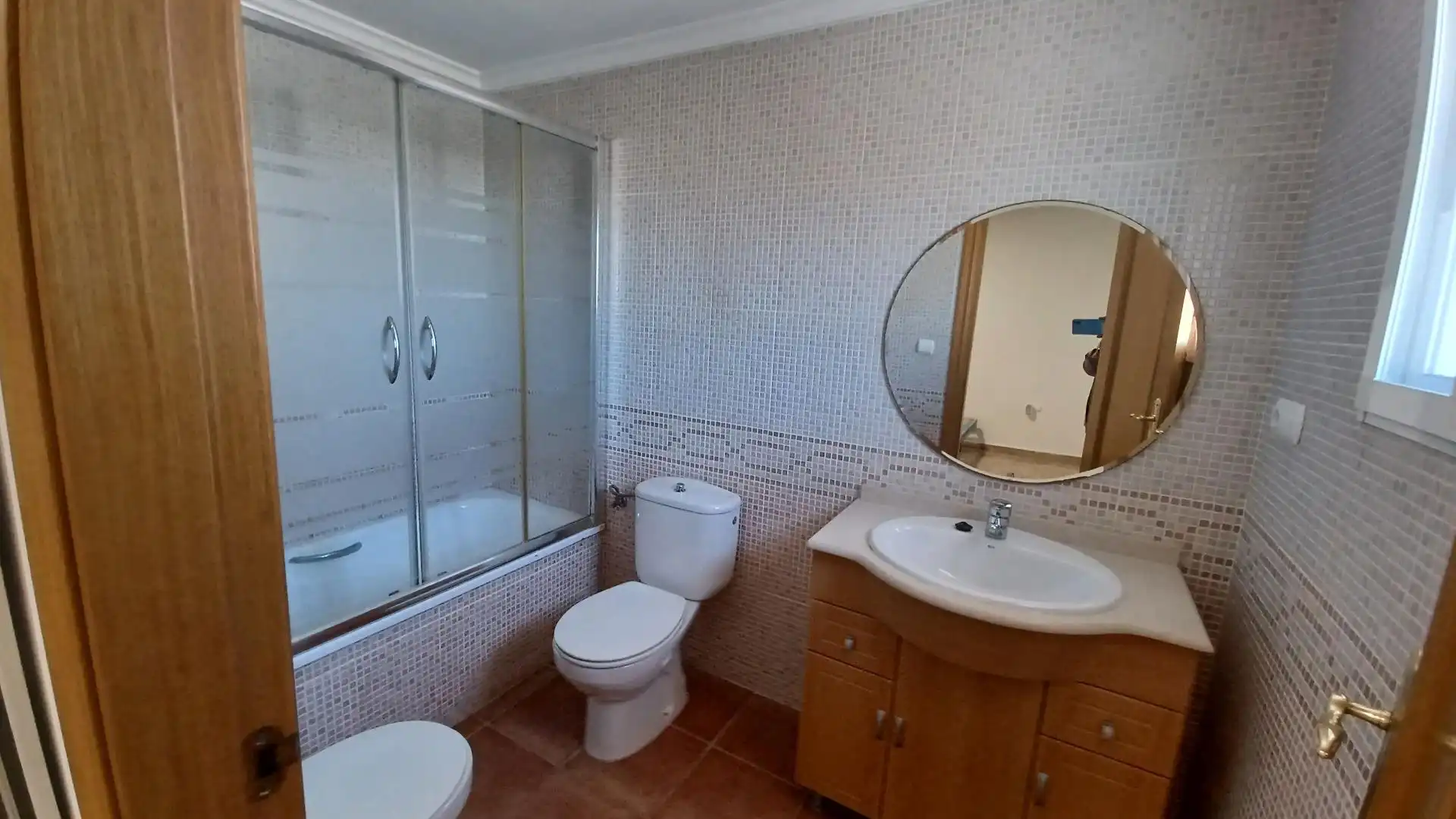 Baño de Piso de alquiler en Albal con Aire acondicionado, Amueblado y Balcón