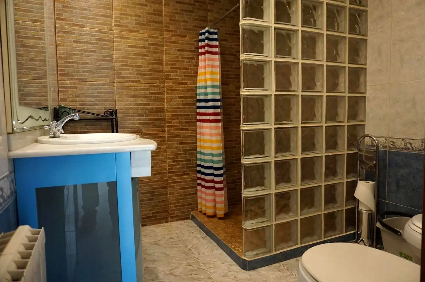 Baño de Casa adosada en venta en Tordera con Aire acondicionado, Calefacción y Jardín privado