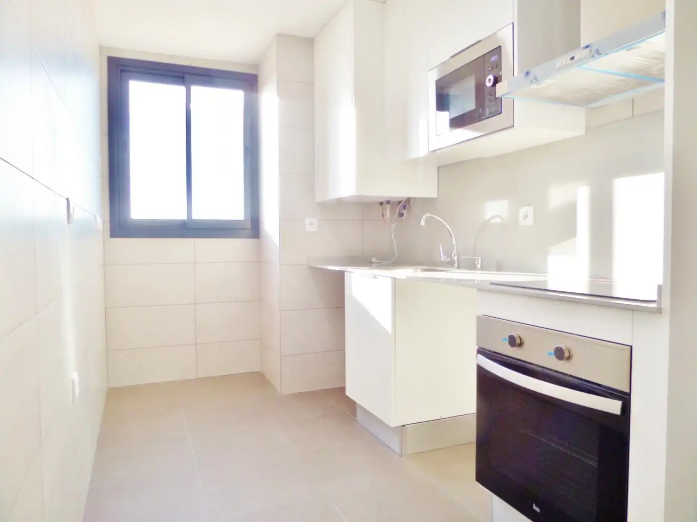 Kitchen of Flat for rent in El Campello  with Air Conditioner, Private garden and Terrace