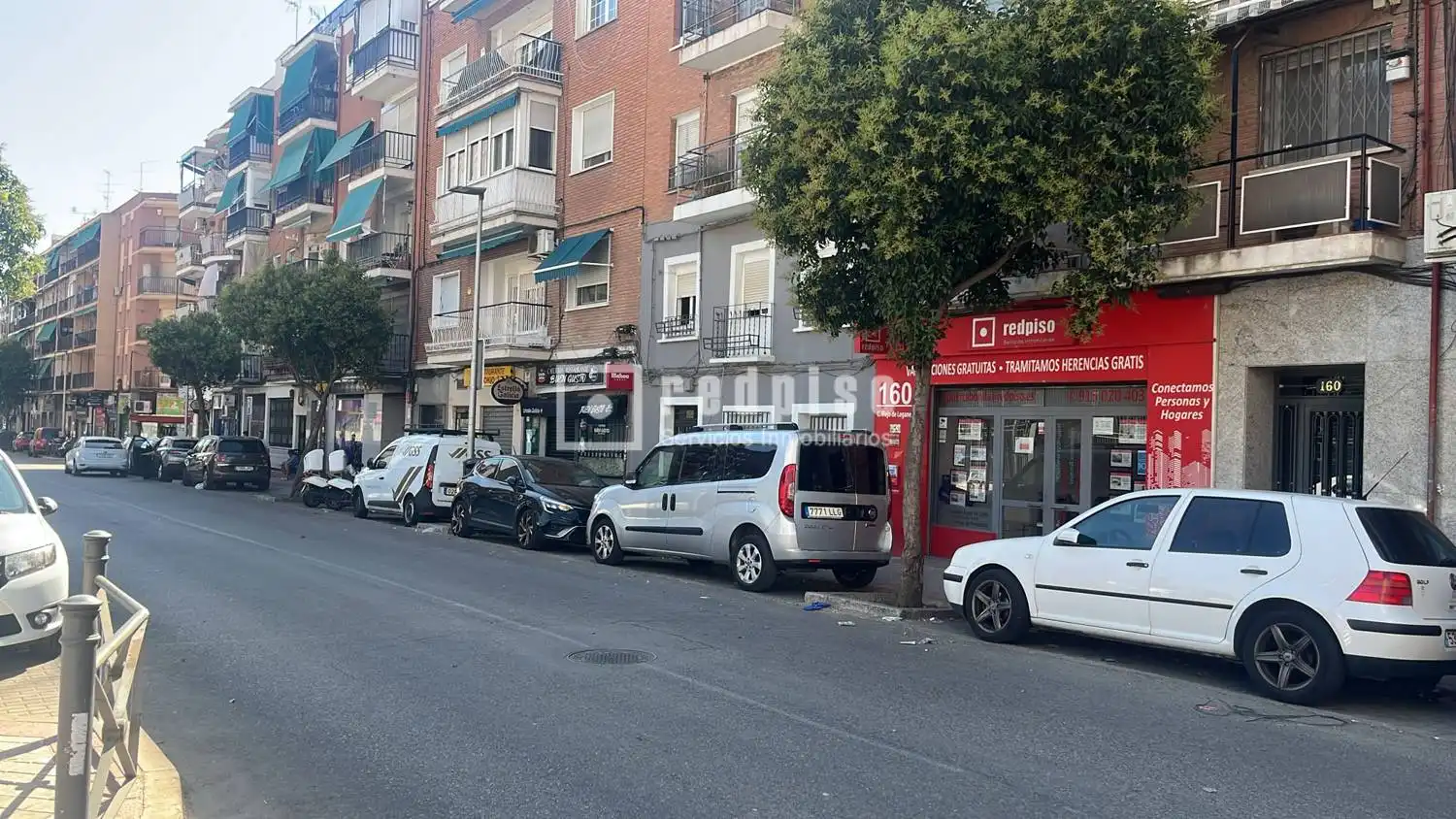Vista exterior de Local en venda en Madrid