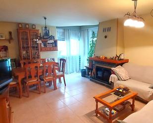 Sala d'estar de Apartament en venda en La Seu d'Urgell amb Calefacció