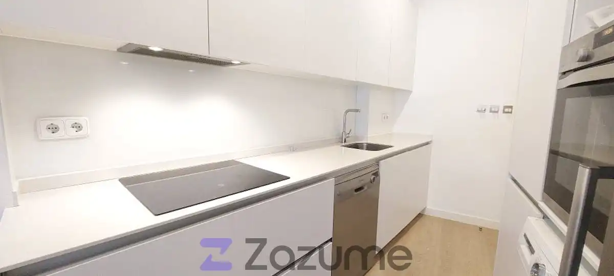Cuina de Pis de lloguer en San Sebastián de los Reyes amb Aire condicionat, Parquet i Moblat