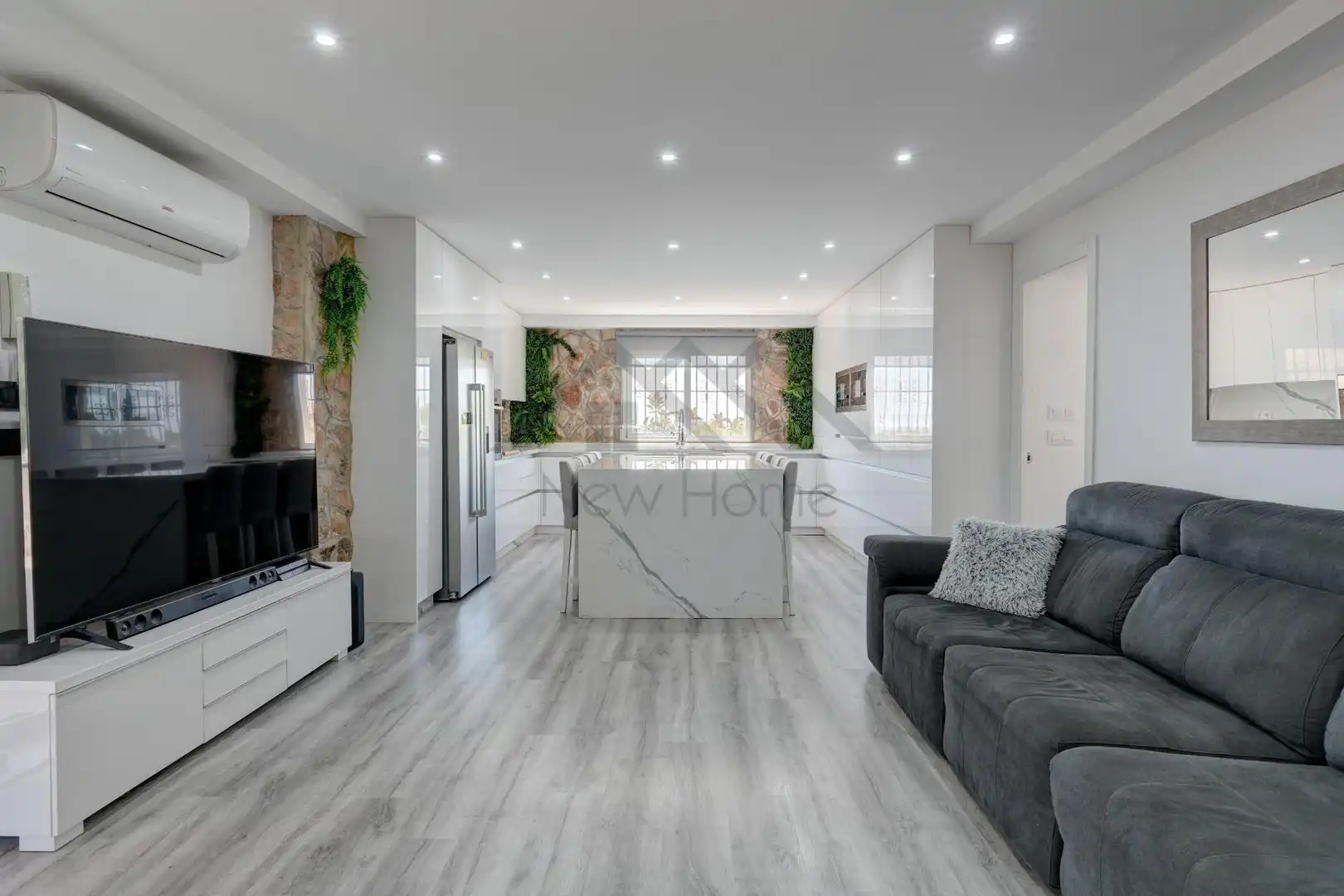 Living room of Houses for sale in La Pobla de Vallbona  with Air Conditioner, Heating and Private garden