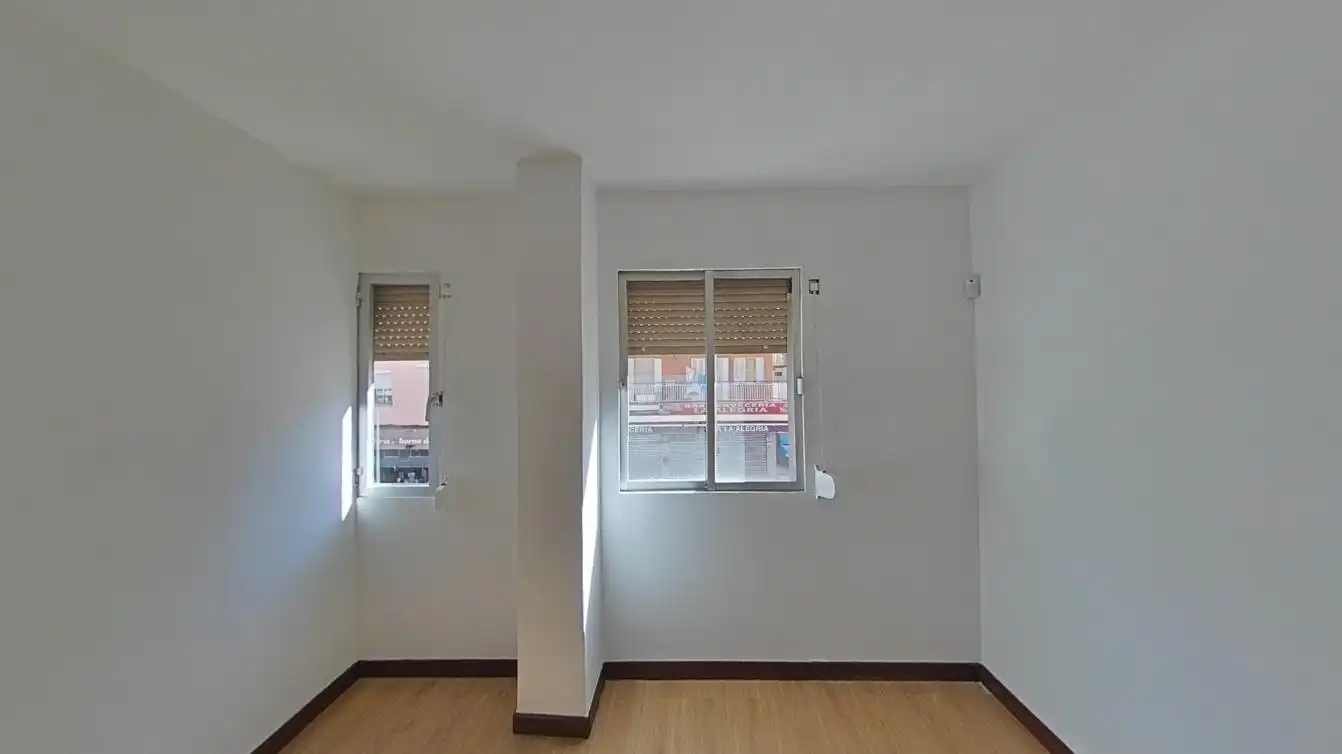 Bedroom of Flat for sale in Madrid  with Air Conditioner and Heating
