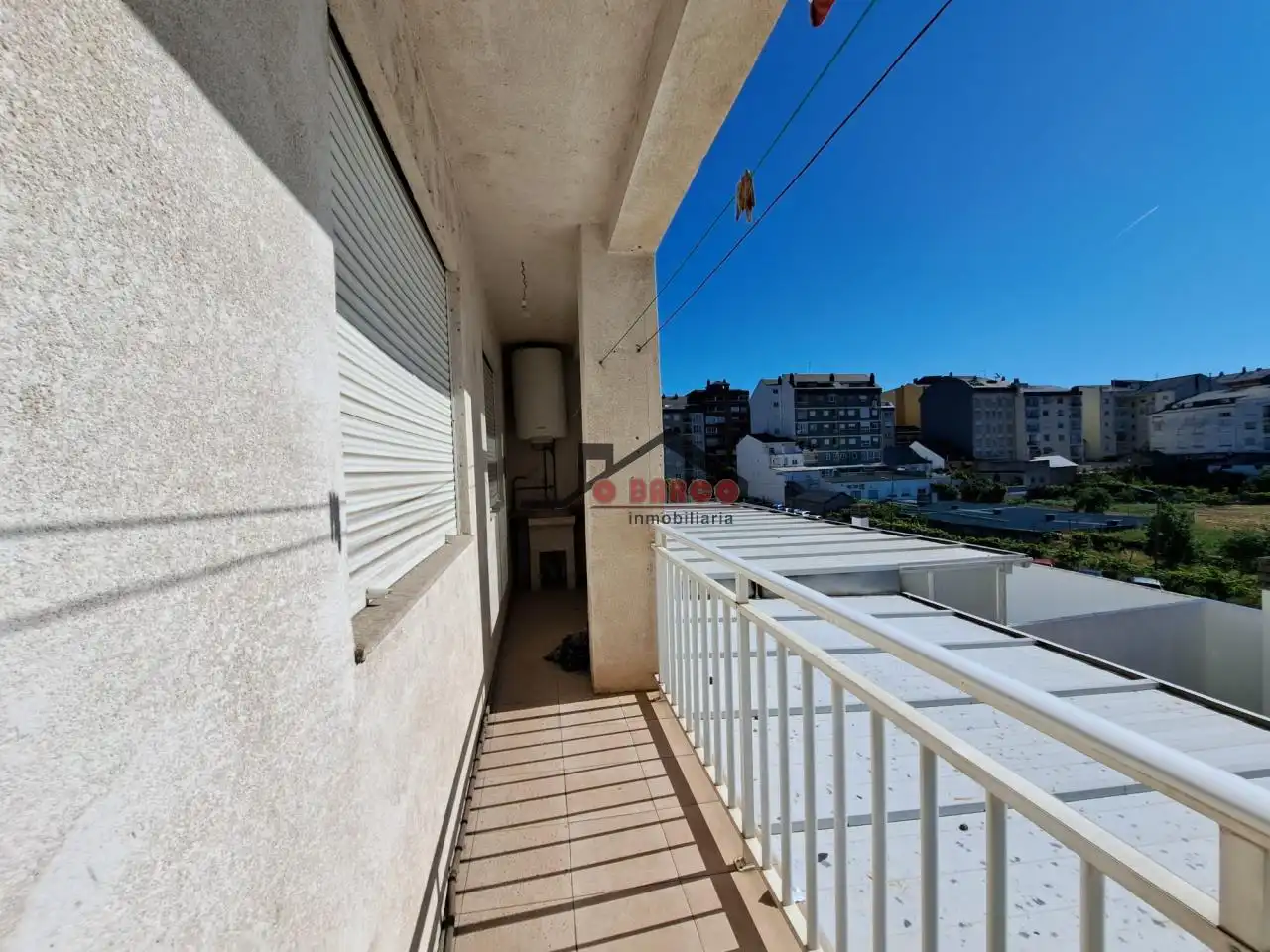 Terraza de Piso en venta en O Barco de Valdeorras   con Calefacción, Trastero y Balcón
